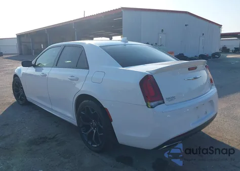 2019 Chrysler 300 S z USA, uszkodzony, nr VIN 2C3CCABGXKH746088